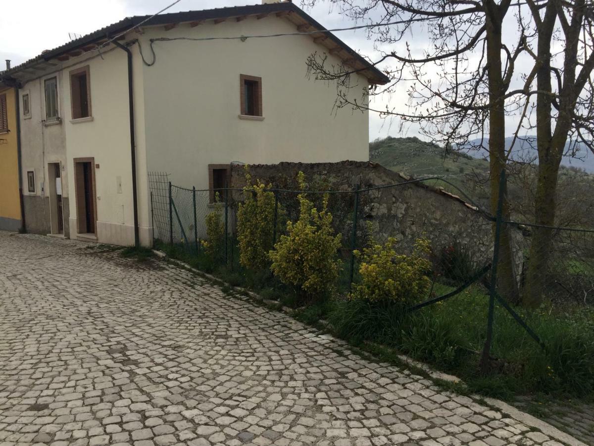 Montagna & Relax Villa Castel Di Sangro Exterior photo